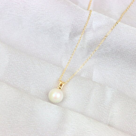 "Rose Gold Necklace with Classic Pearl Pendant and Crystal Detail, XPNL1886 - Picture 5 of 12